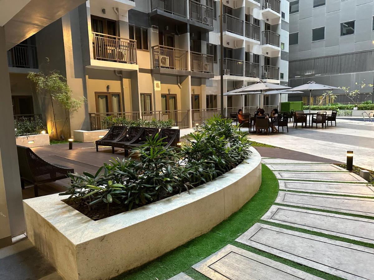 S Residences Tower 3 Moa Luxe Staycation By C مانيلا المظهر الخارجي الصورة